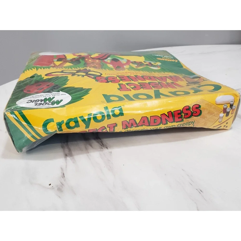 Crayola Insect Madness 1993 Bug‎ Magnet Kit featuring Model Magic Molding